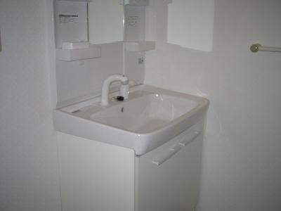 Wash basin, toilet
