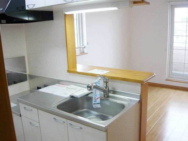 Kitchen. Convenient counter kitchen