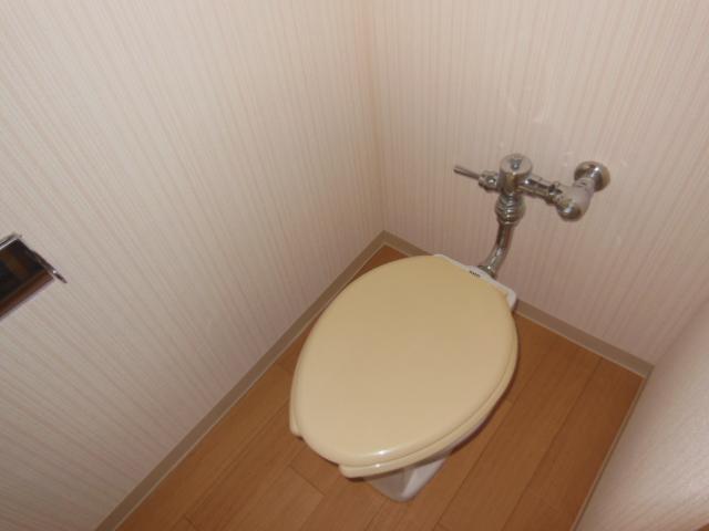 Toilet