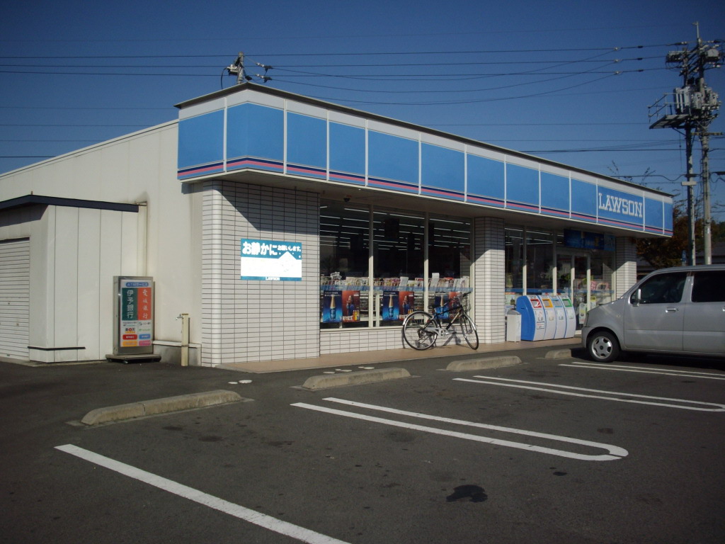 Convenience store. 883m until Lawson Niihama Inter store (convenience store)