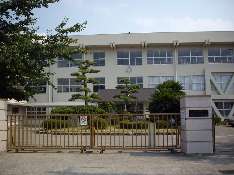 Primary school. Niihama until Municipal Kaneko elementary school (elementary school) 260m