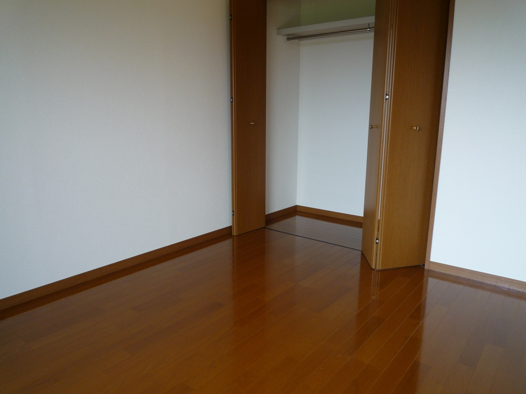 Other room space. Western-style room (6 Pledge) is between the continuation of the LDK.