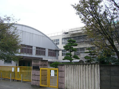 Primary school. Kaneko 300m up to elementary school (elementary school)