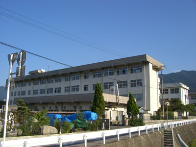 Primary school. 910m to Niihama Municipal Nakahagi elementary school (elementary school)