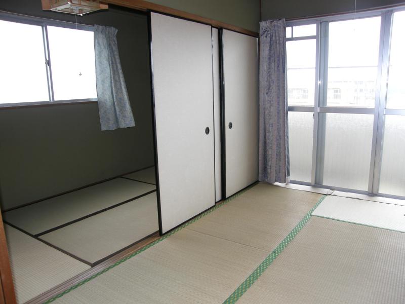 Other room space.  ☆ Bright Japanese-style room ☆