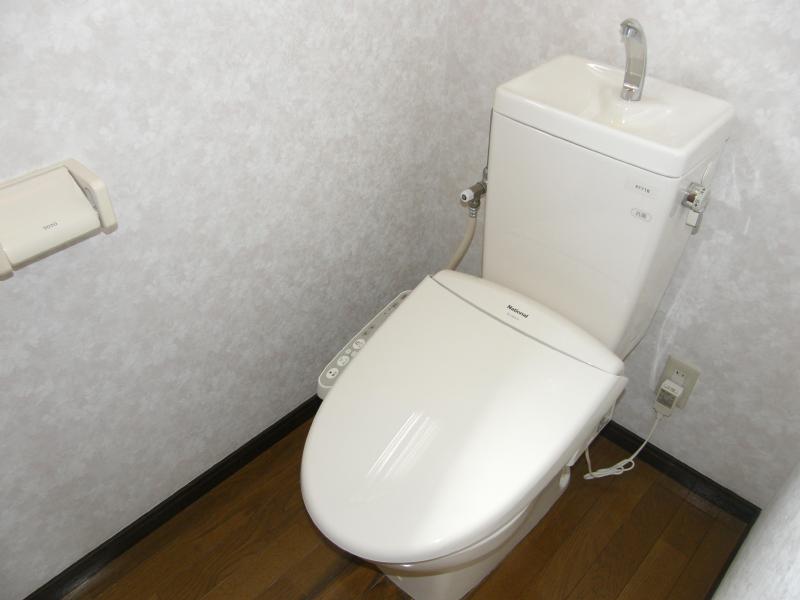 Toilet. Second floor toilet