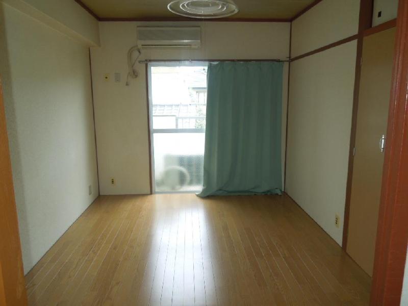 Living and room. Kotobuki Home Western style room
