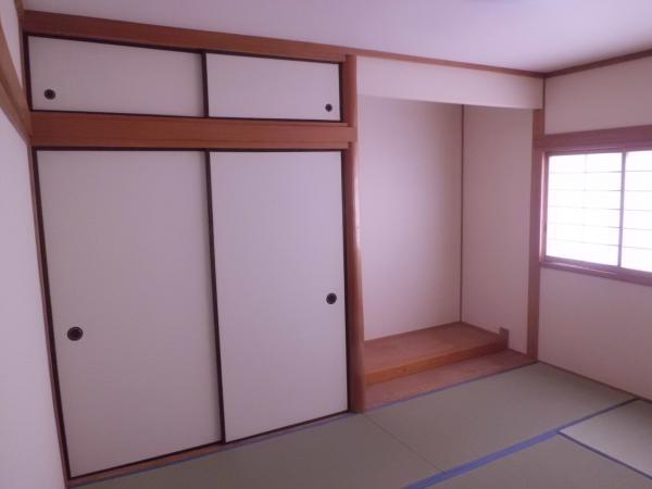 Other introspection. 2F Japanese-style room. Facing south. Tatami mat replacement. 