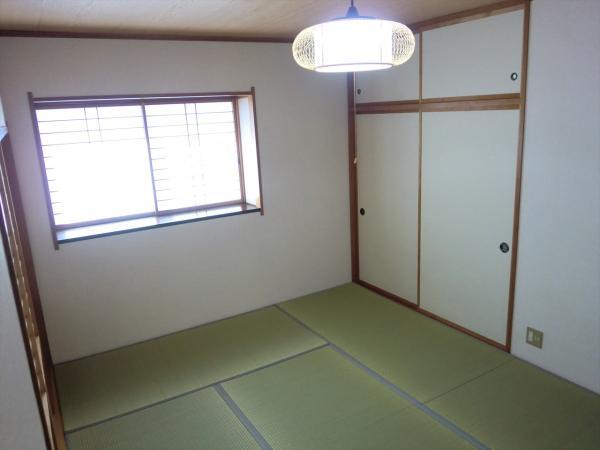 Non-living room. Second floor Japanese-style room is available in Tsuzukiai
