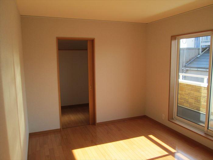Non-living room. Sunny 2 Kaiyoshitsu