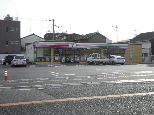 Convenience store. Seven-Eleven Amagi store up (convenience store) 500m
