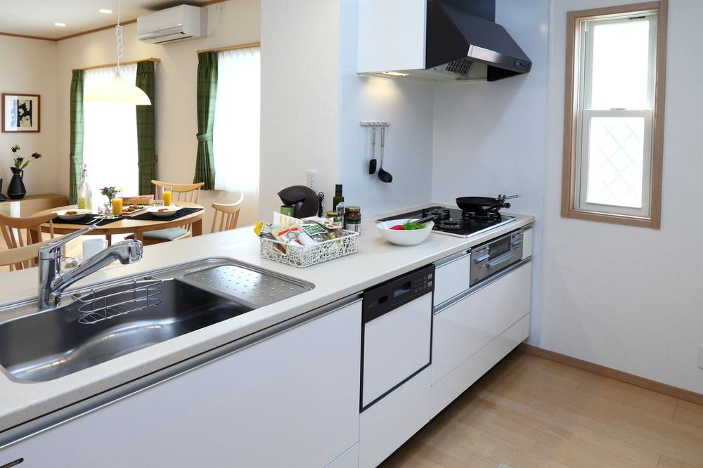 Kitchen. «14th term» is all-electric and dishwasher (some dwelling unit), In town happy, such as all rooms LED lighting. Room (May 2012) shooting