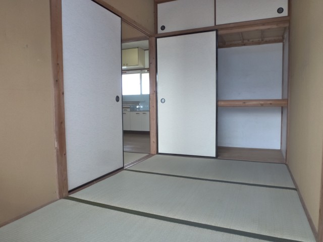 Other room space. 4 is a Pledge of Japanese-style room
