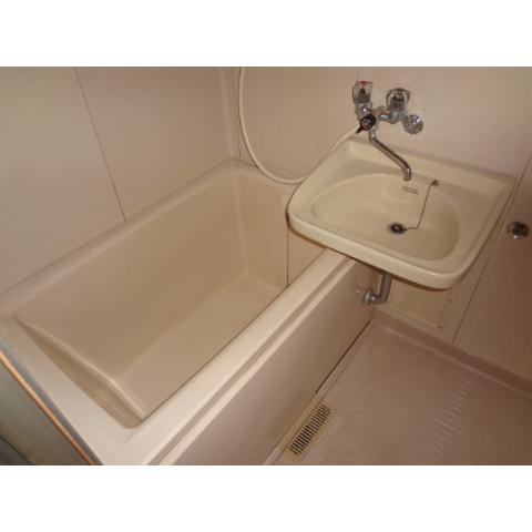 Bath. For further information, please contact 0942-53-0007 (* ^ _ ^ *)