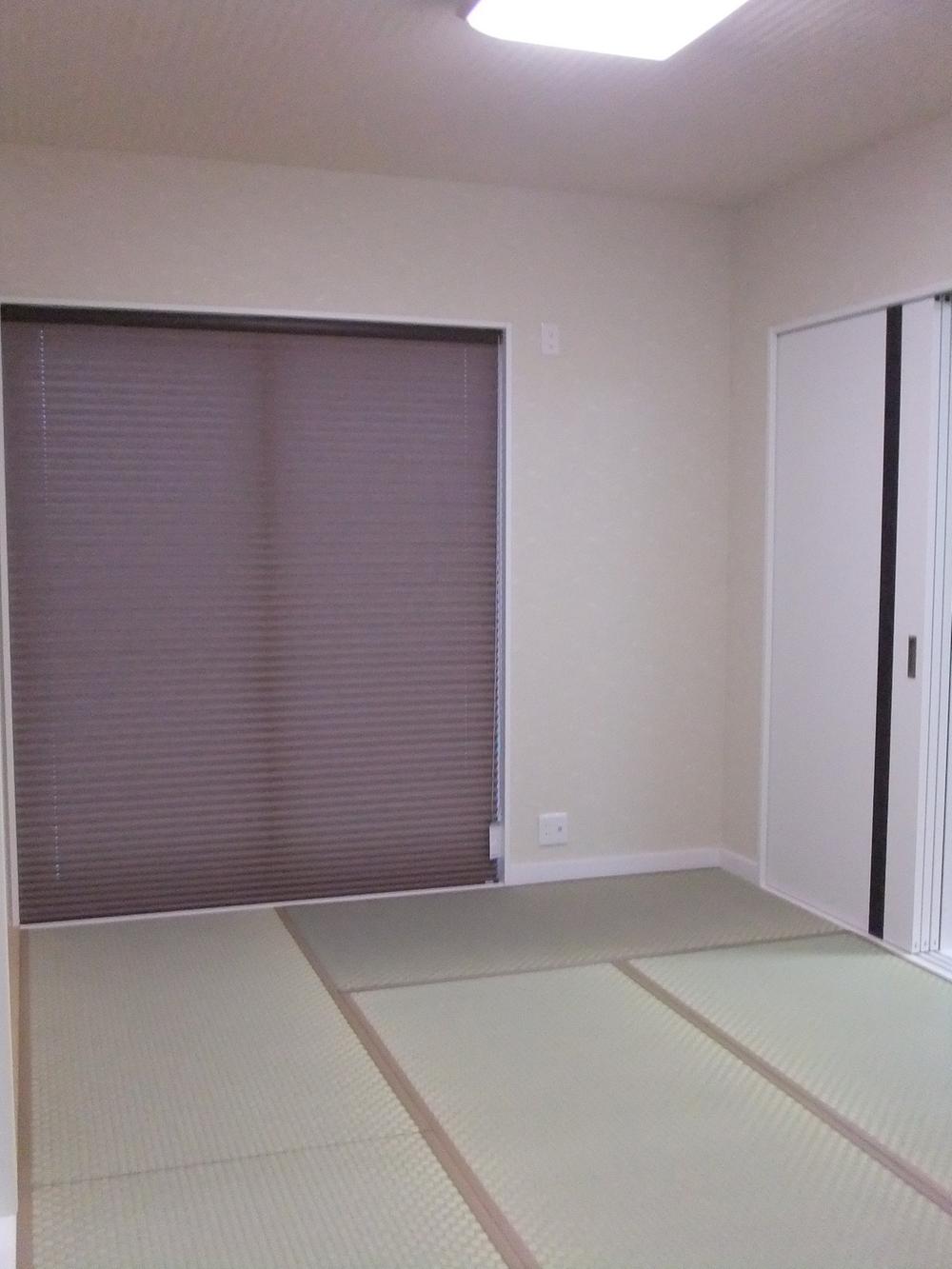 Non-living room. Indoor (12 May 2013) Shooting