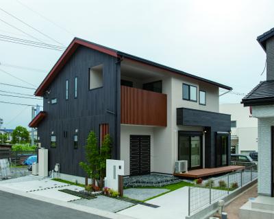 Building plan example (exterior photos). Musashi model house