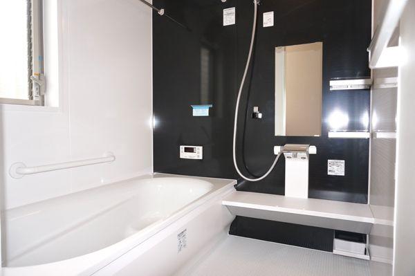 Bathroom. Same construction company It is the same specification