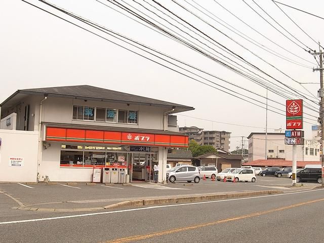 Convenience store. 860m to poplar (convenience store)