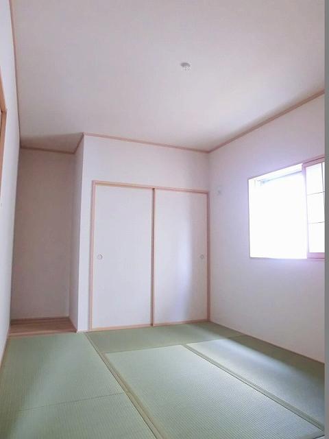 Non-living room. Japanese-style room 6.5 quires, Closet Yes!