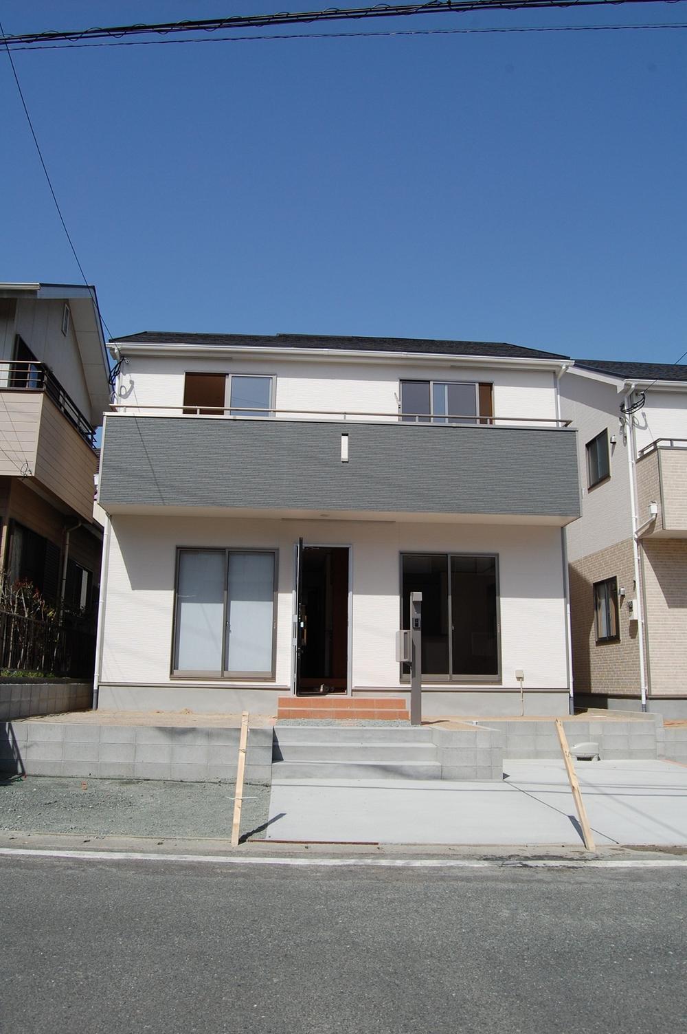 Same specifications photos (appearance). (Building 2) same specification