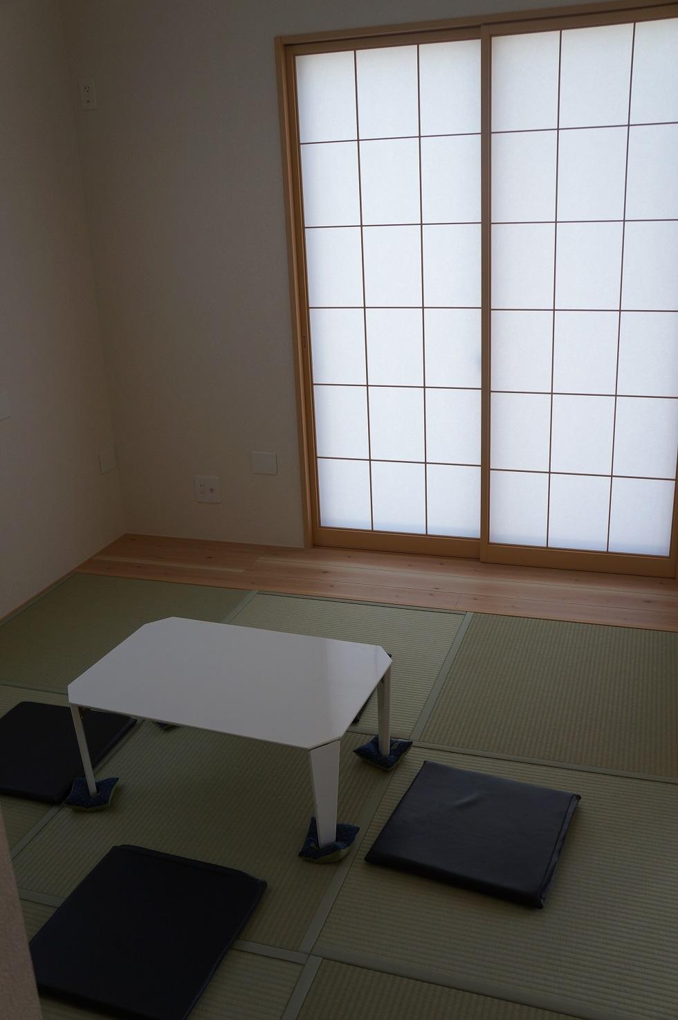 Non-living room. Indoor (September 2013) Shooting