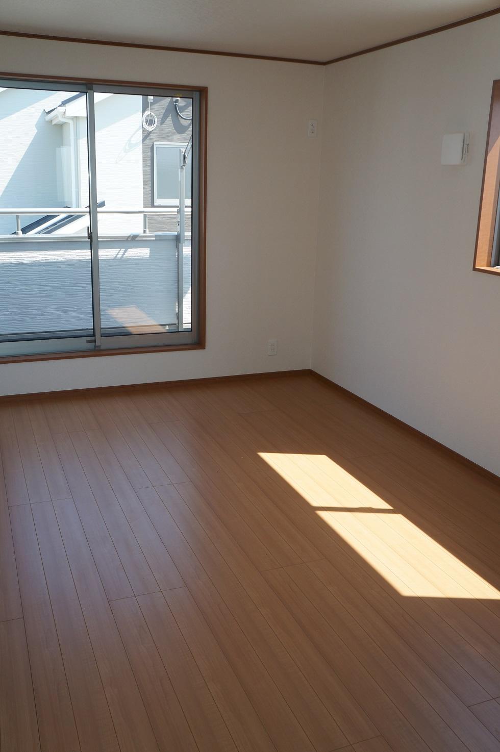 Other introspection. Indoor (September 2013) Shooting