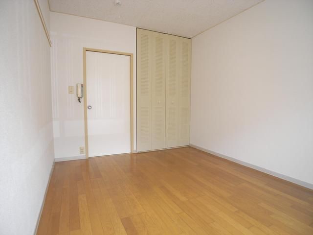 Other room space