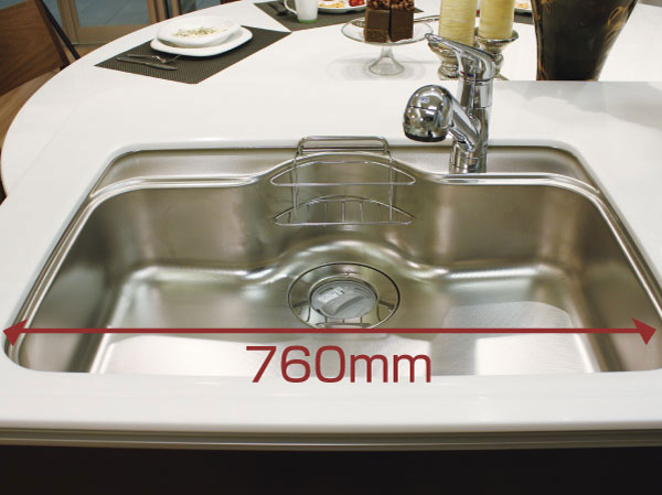 Kitchen.  [Capacity large sink of room] Clear width of 760mm. Also it does not block the drain outlet at a big pot. Also, And embossed, Keep the difficult beauty scratched. Bottom back is stuck silent sheet, Sound of water has been consideration to be alleviated.