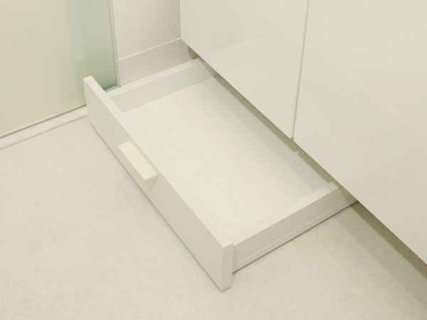 Bathing-wash room.  [Weight scale storage] Bulky tend to weight scale is a slide drawer put the. It remains drawer weight Hakare.