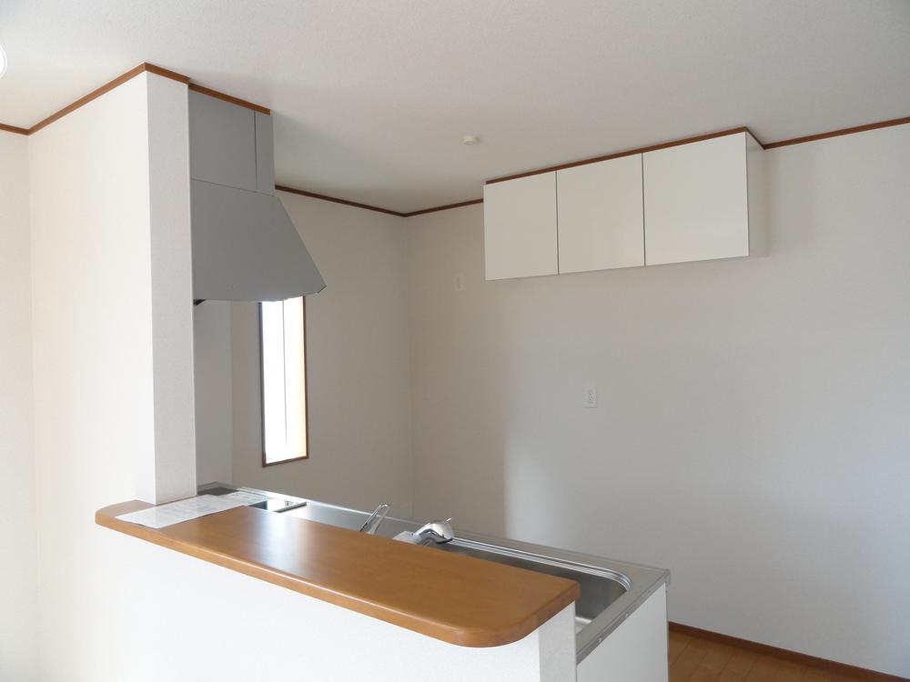 Same specifications photo (kitchen). The photograph is the same type