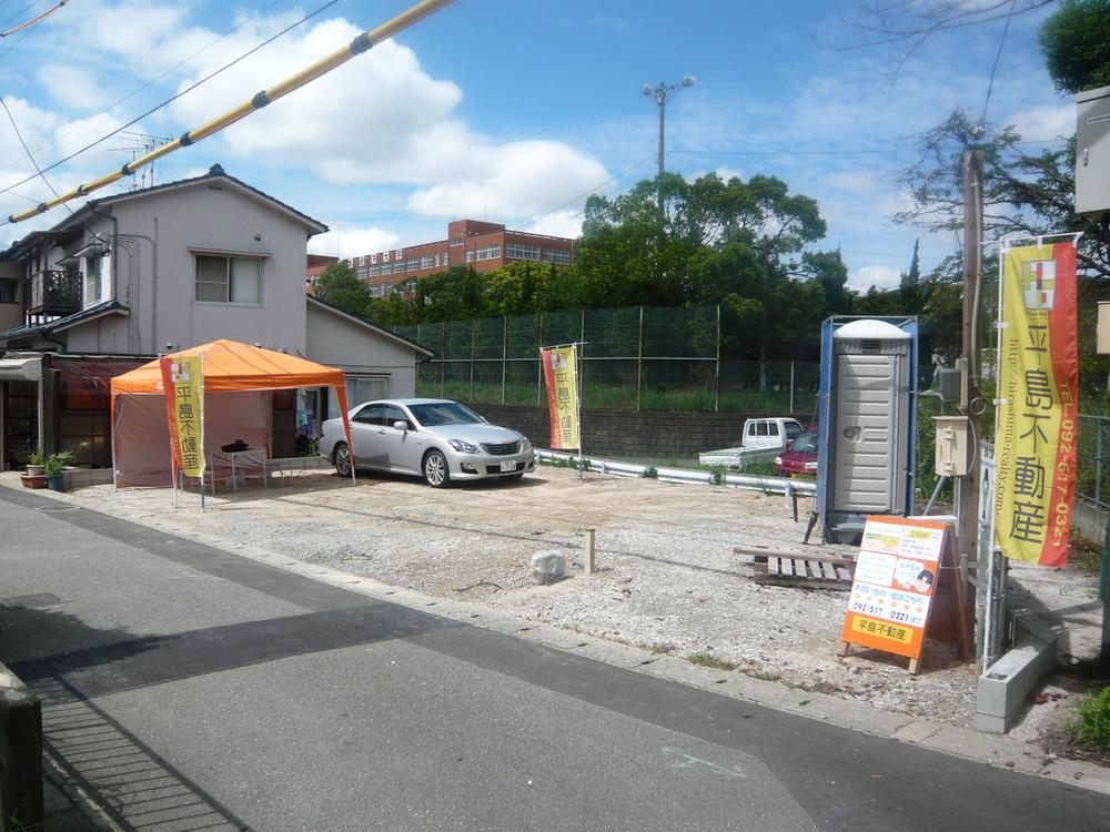 Local photos, including front road. Local (10 May 2013) Shooting