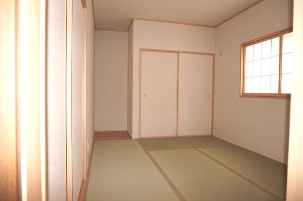 Non-living room. Indoor (11 May 2013) Shooting