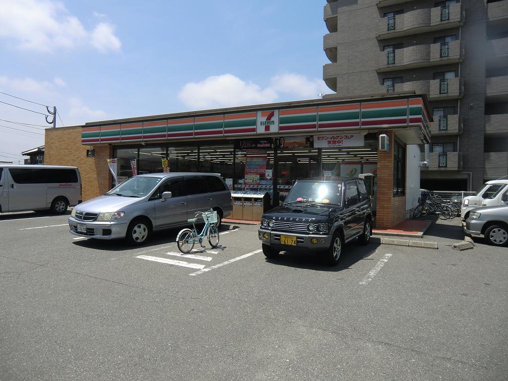 Convenience store. Seven-Eleven Dazaifu Tonokoga 3-chome up (convenience store) 457m