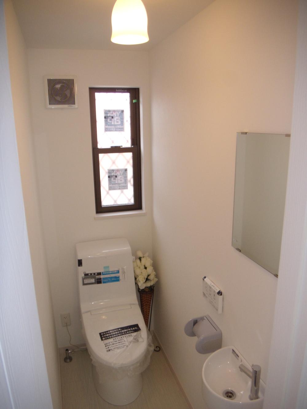 Same specifications photos (Other introspection). Toilet second floor