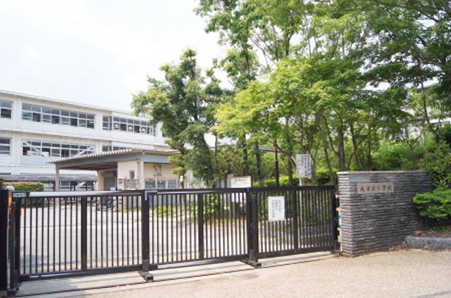 Primary school. Dazaifu to elementary school (elementary school) 1390m