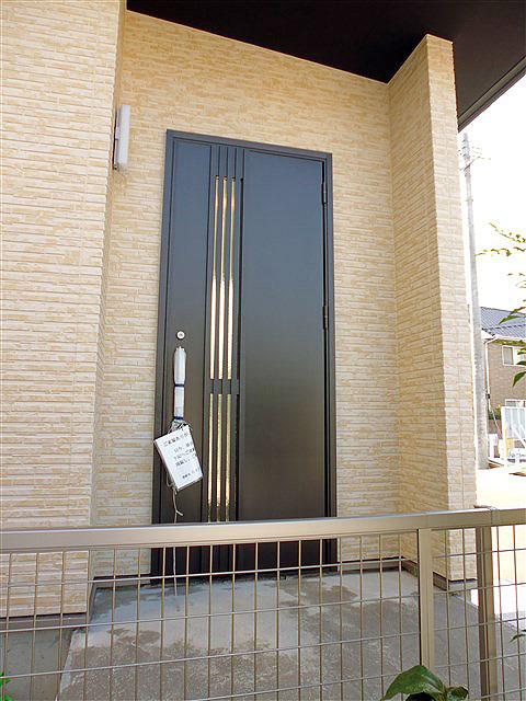 Entrance. Entrance door