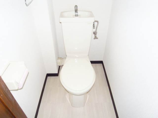 Toilet. mobile phone ・ manga ・ Magazine of bringing in OK