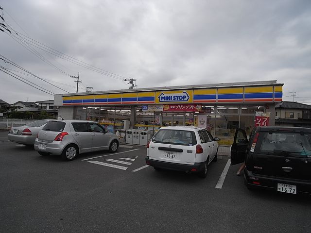 Convenience store. MINISTOP up (convenience store) 510m