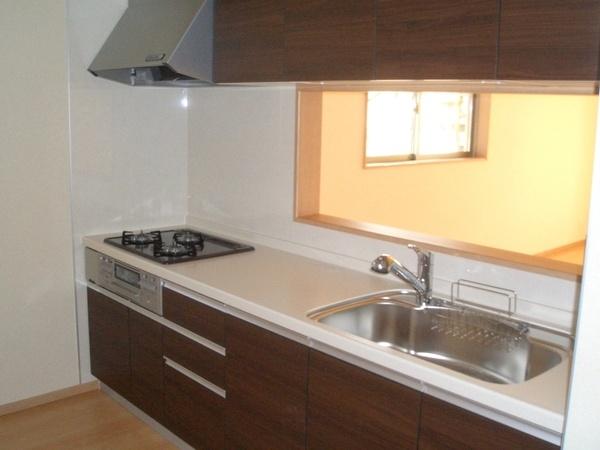 Kitchen. Same construction company It is the same specification.