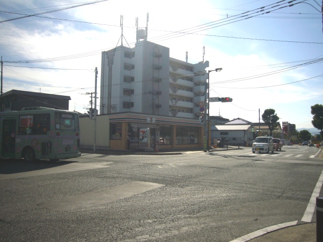 Convenience store. 600m to Seven-Eleven Dazaifu store (convenience store)