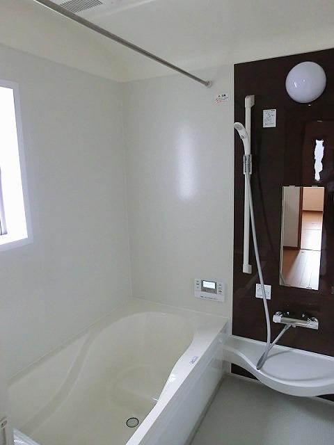 Same specifications photo (bathroom). There is a window in the bathroom! Reheating ・ Possible heat insulation! (Same specifications photo)
