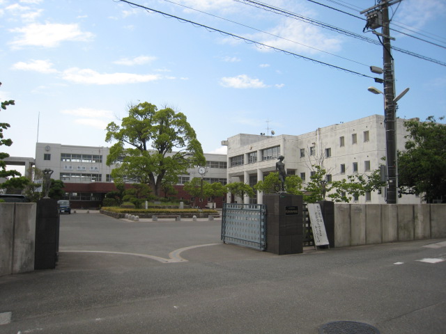 Junior high school. 270m to Dazaifu west junior high school (junior high school)