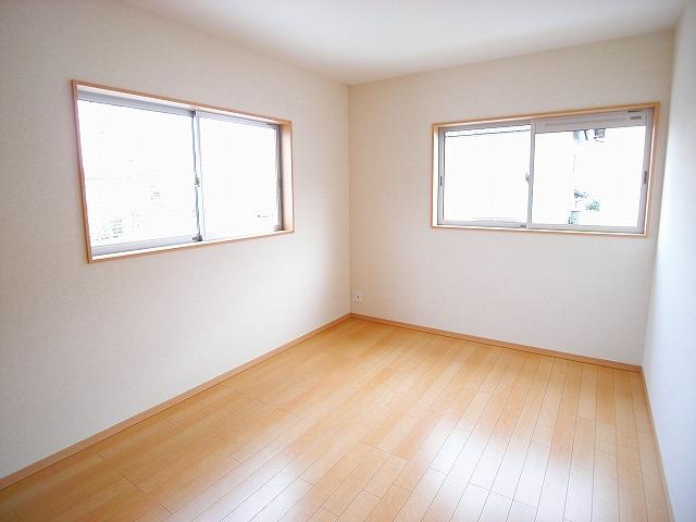 Same specifications photos (Other introspection)