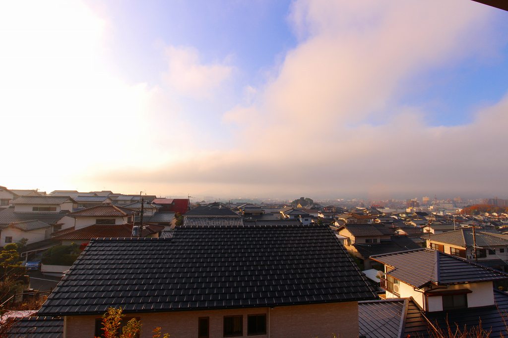 Balcony. View is good. Dazaifu city, you can overlook. 