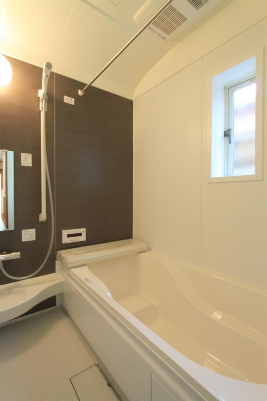 Same specifications photo (bathroom)