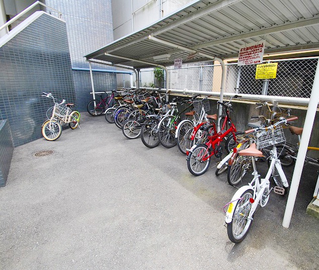 Other common areas. With Covered bicycle parking