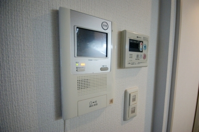Security. Monitor with intercom ☆