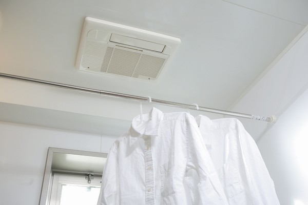 Bathing-wash room.  [Bus Drying ・ heating ・ Ventilation system] Adopted "bus carat", which combines the functionality of one 5 roles. Also corresponds to the 24-hour ventilation of the entire house (same specifications)