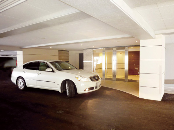 Buildings and facilities. A porte-cochere entrance sub. White was the keynote, Sublime public spaces style and luxury, such as the hotel drifts like