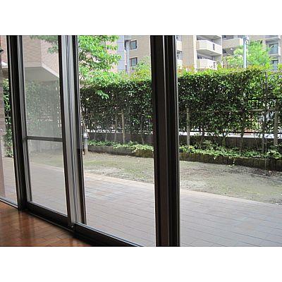 Balcony. Terrace 14.15 sqm + private garden 18.72 square meters